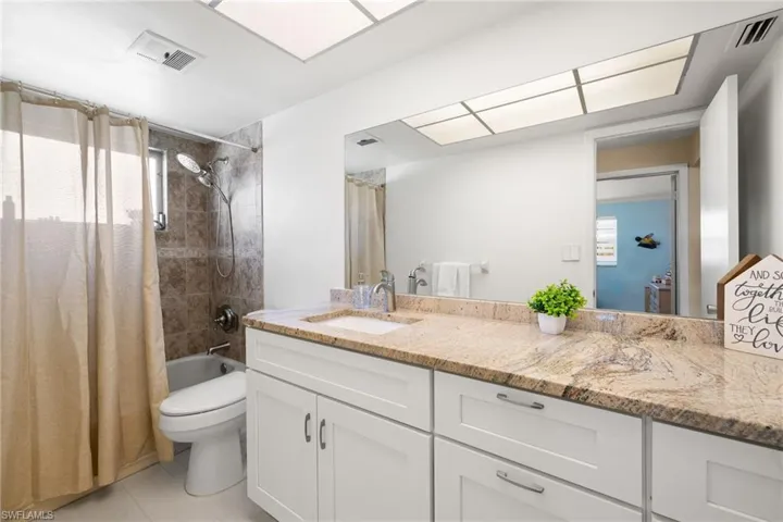 4407 SE 10th  AVE, Cape Coral, FL 33904