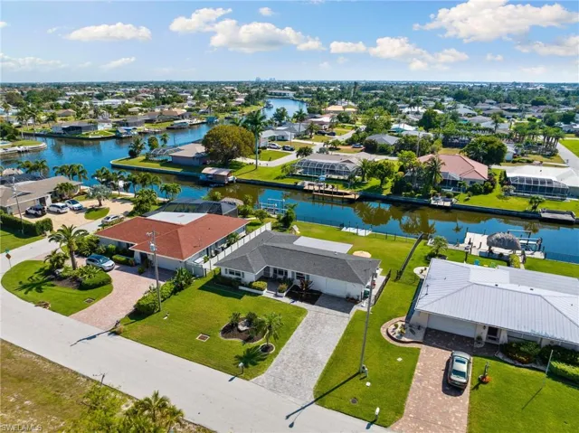 4407 SE 10th  AVE, Cape Coral, FL 33904