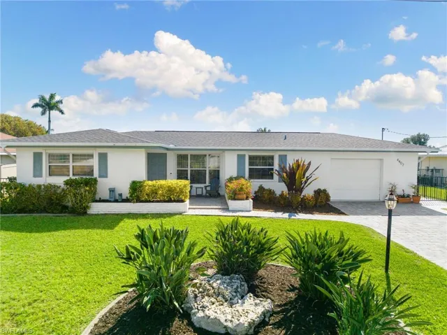 4407 SE 10th  AVE, Cape Coral, FL 33904