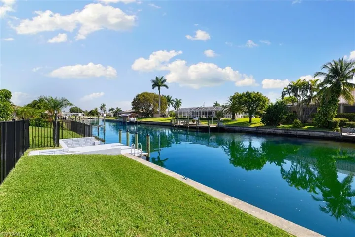 4407 SE 10th  AVE, Cape Coral, FL 33904