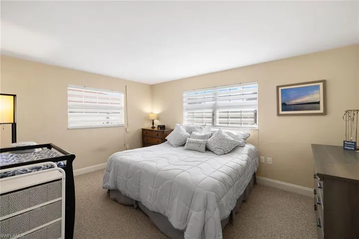 4407 SE 10th  AVE, Cape Coral, FL 33904