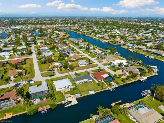 4407 SE 10th  AVE, Cape Coral, FL 33904