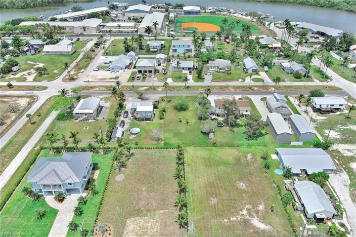 506 Copeland Ave N, Everglades City, Florida 34139