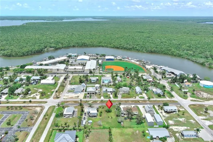 506 Copeland Ave N, Everglades City, Florida 34139