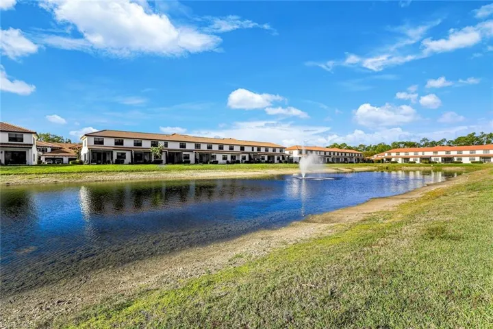 7918  Bristol  CIR, Naples, FL 34120