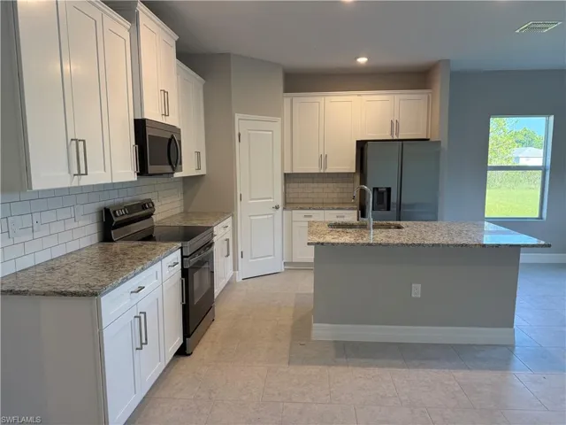 2714 47th St W, Lehigh Acres, Florida 33971