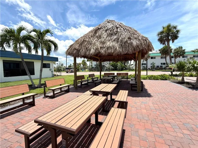 tiki and picninc areas
