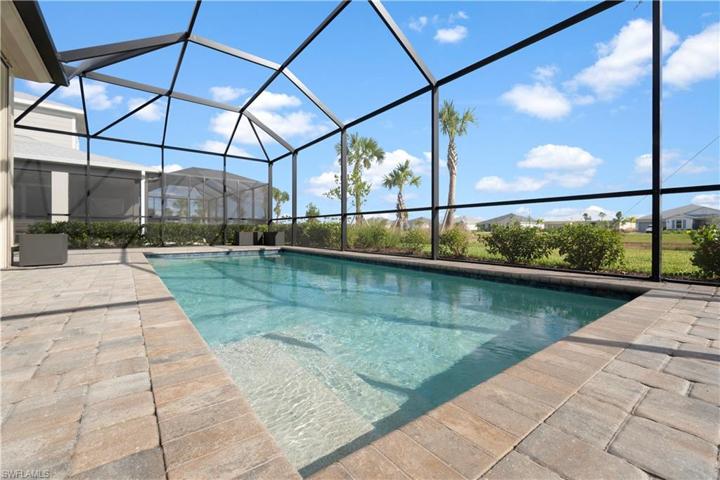 42370  Edgewater  DR, PUNTA GORDA, FL 33982
