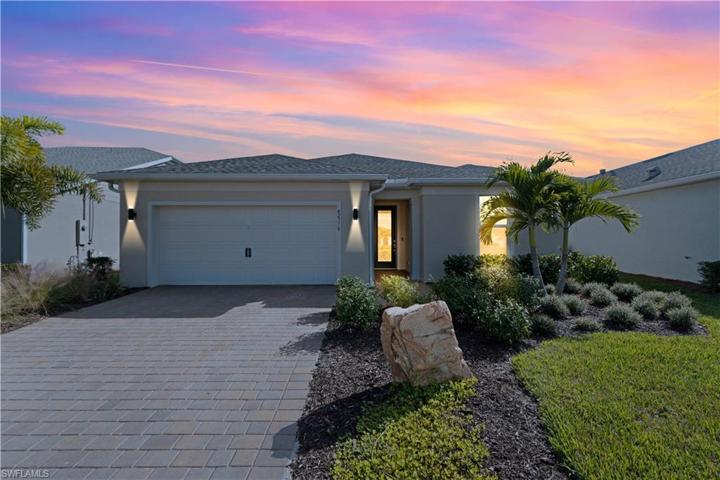 42370  Edgewater  DR, PUNTA GORDA, FL 33982