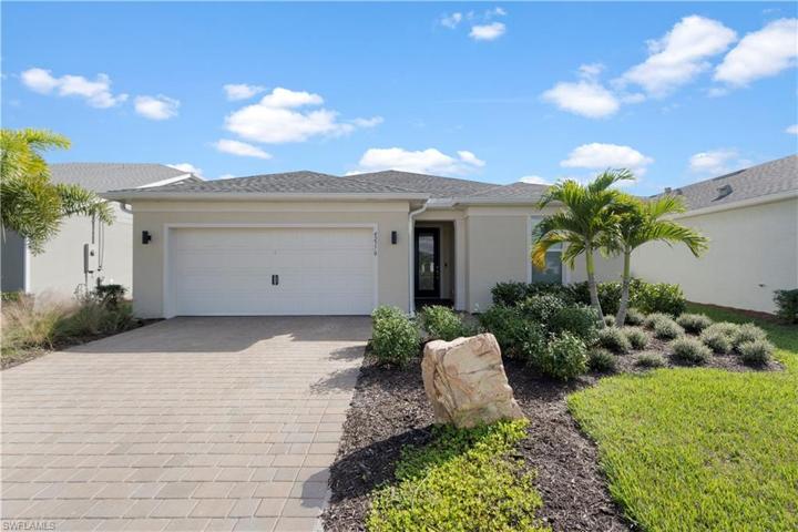 42370  Edgewater  DR, PUNTA GORDA, FL 33982