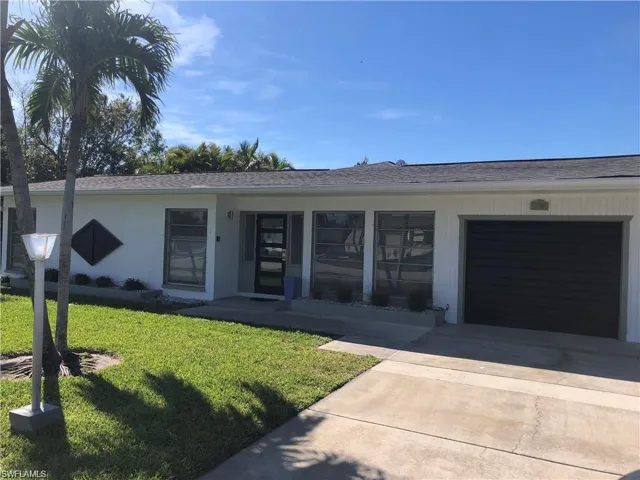 1438 Windsor Ct, Cape Coral, Florida 33904