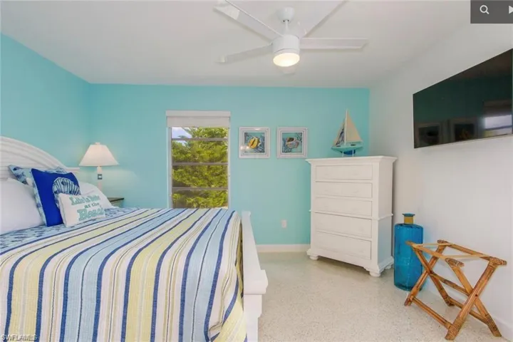 1438 Windsor Ct, Cape Coral, Florida 33904