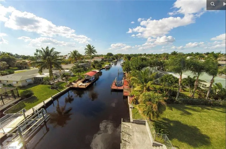 1438 Windsor Ct, Cape Coral, Florida 33904