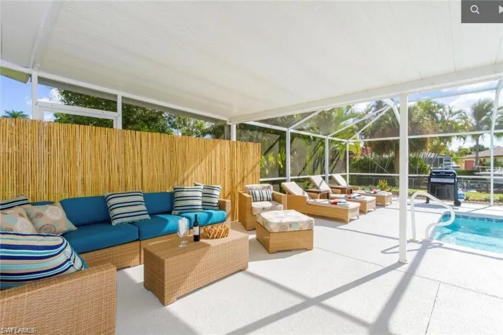 1438 Windsor Ct, Cape Coral, Florida 33904