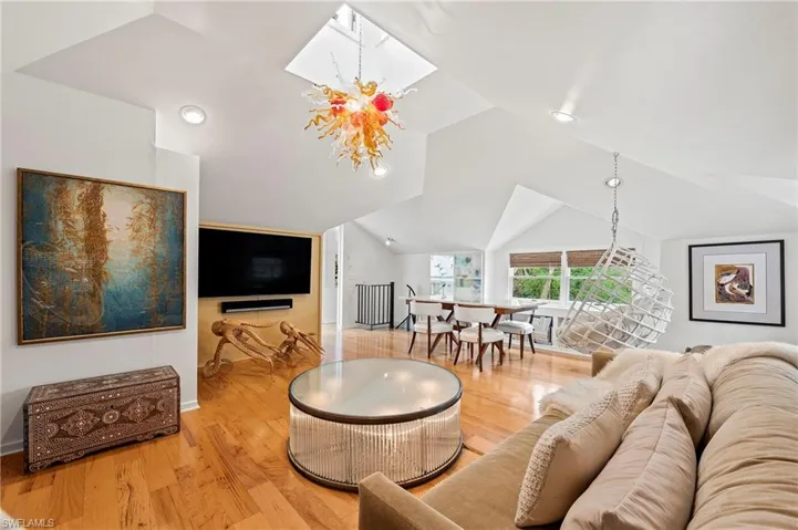 61 12th Ave S, Naples, Florida 34102