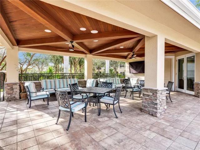 Clubhouse Outdoor Dining and Seating Area