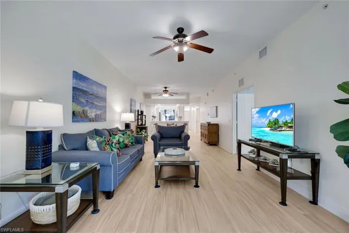 2350 Hidden Lake Ct 8511, Naples, Florida 34112
