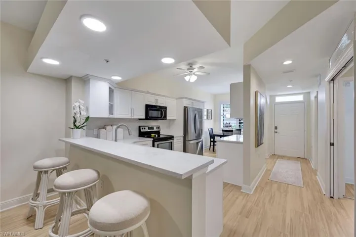 2350 Hidden Lake Ct 8511, Naples, Florida 34112