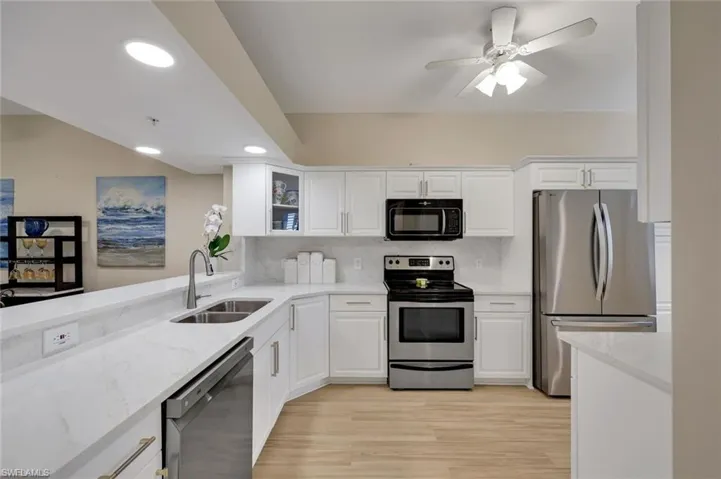 2350 Hidden Lake Ct 8511, Naples, Florida 34112