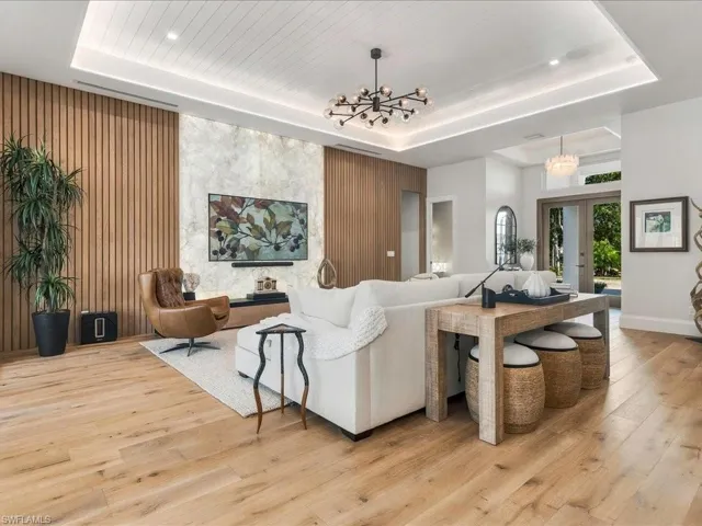 6190 Bur Oaks Ln, Naples, Florida 34119