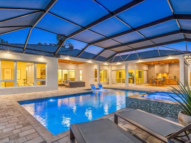 6190 Bur Oaks Ln, Naples, Florida 34119