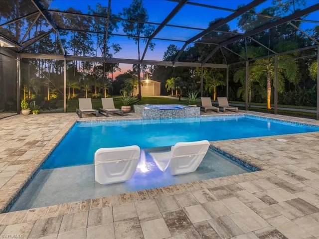 6190 Bur Oaks Ln, Naples, Florida 34119