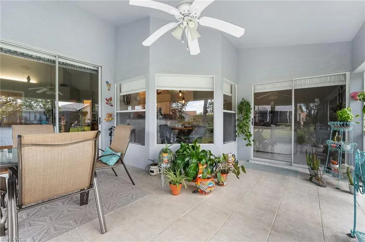 Sunroom / solarium with ceiling fan