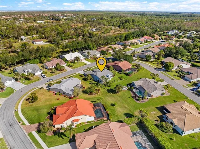Birds eye view of property