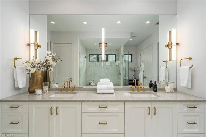 Photo of a previously sold Cameron Model-Master Bath