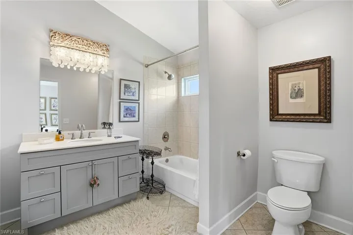 3688  Kent  DR, Naples, FL 34112