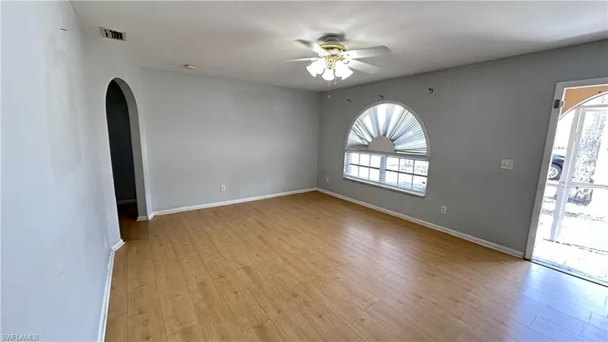 302 SE 1st  PL, Cape Coral, FL 33990