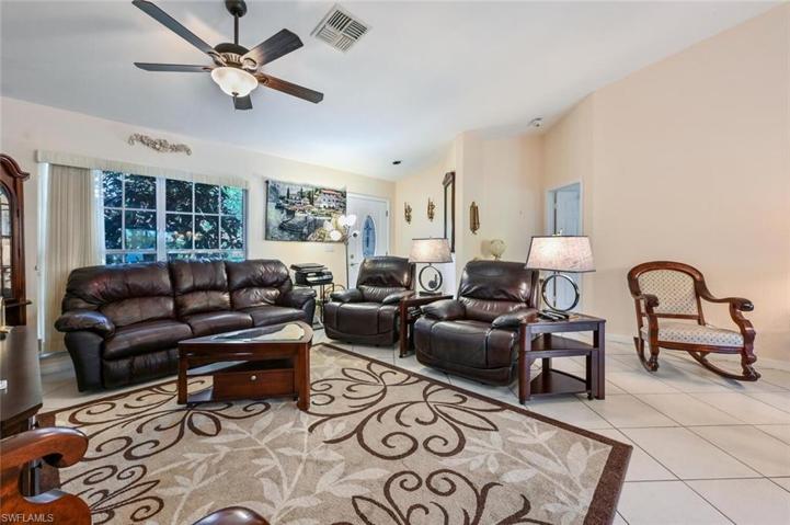 945 Charlemagne BLVD, NAPLES FL 34112