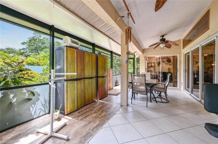 945 Charlemagne BLVD, NAPLES FL 34112