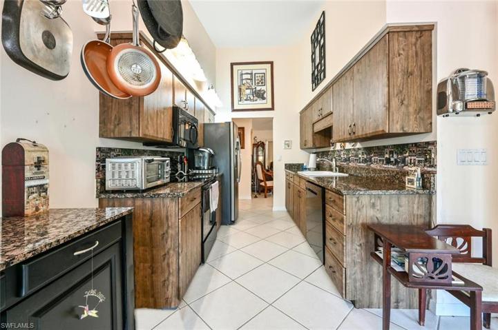 945 Charlemagne BLVD, NAPLES FL 34112
