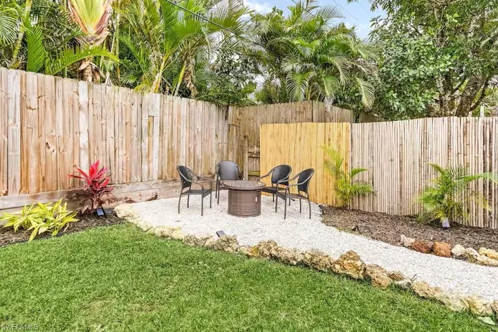 1303 Delmar Ln, Naples, Florida 34104