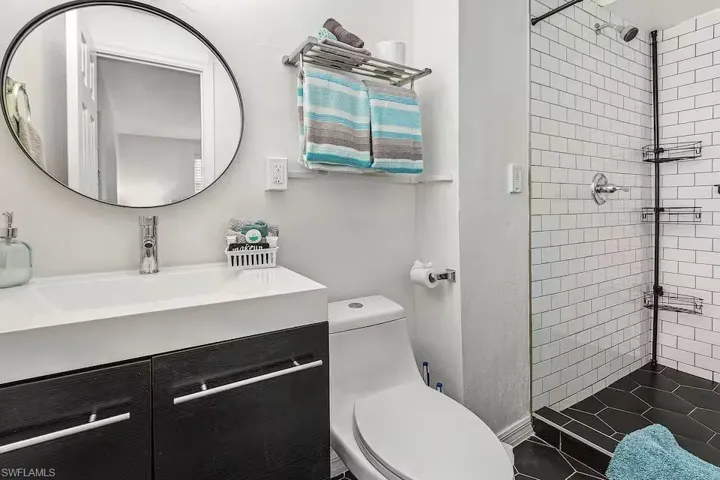 1303 Delmar Ln, Naples, Florida 34104