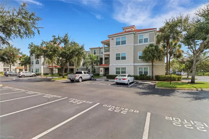 23600 Walden Center Dr 304, Estero, Florida 34134
