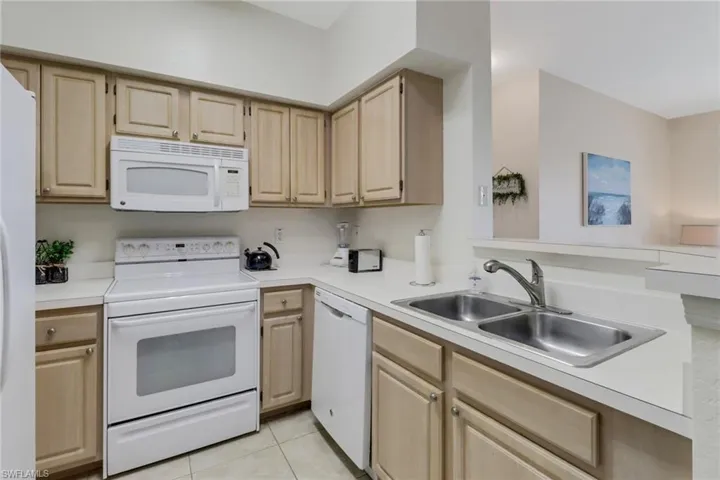 23600 Walden Center Dr 304, Estero, Florida 34134