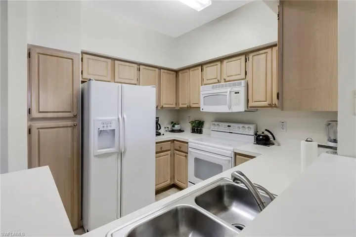 23600 Walden Center Dr 304, Estero, Florida 34134