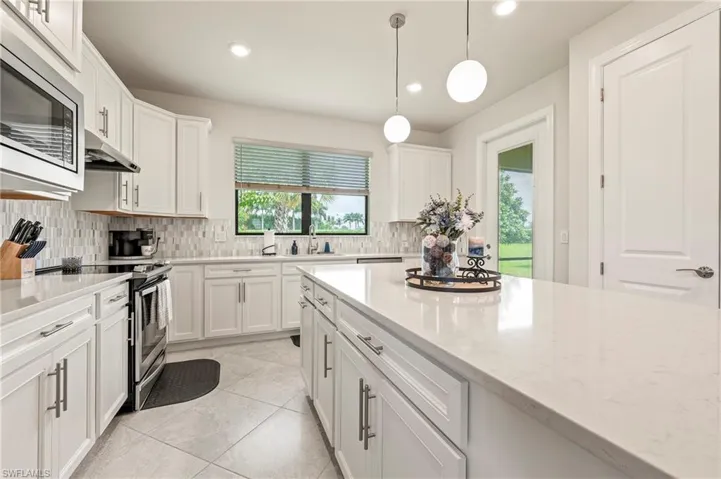 12031  Westmoreland  WAY, Fort Myers, FL 33913