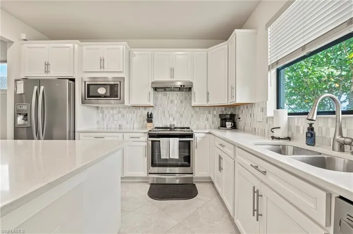 12031  Westmoreland  WAY, Fort Myers, FL 33913