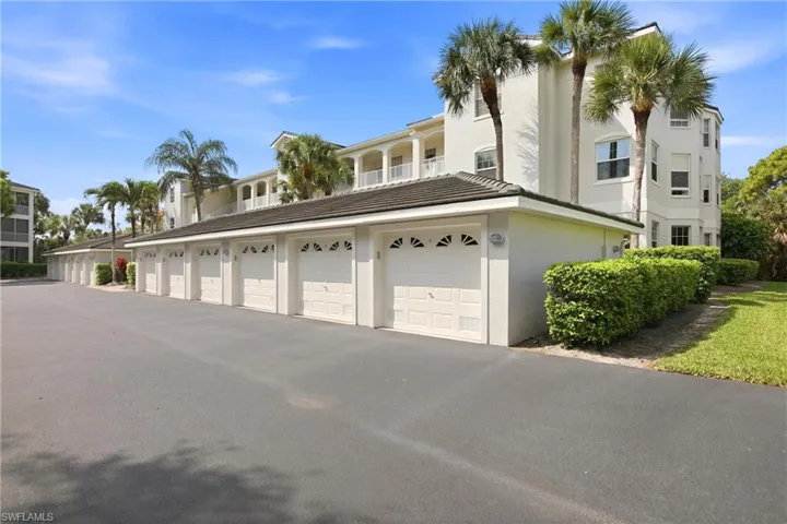 3431 Pointe Creek Ct 102, Bonita Springs, Florida 34134
