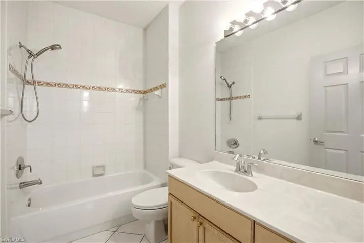 3431 Pointe Creek Ct 102, Bonita Springs, Florida 34134