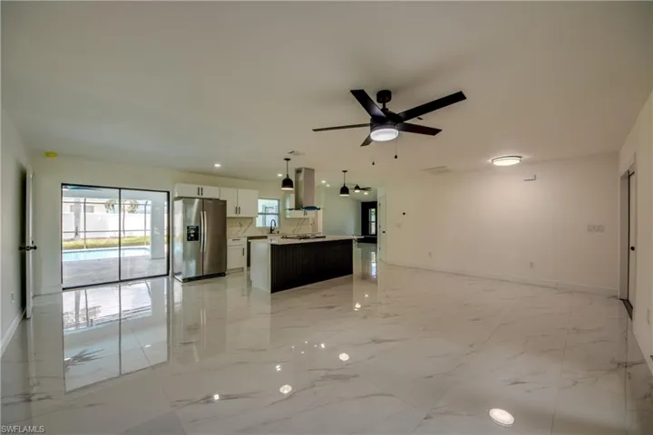 1124 Nw 1st Pl, Cape Coral, Florida 33993