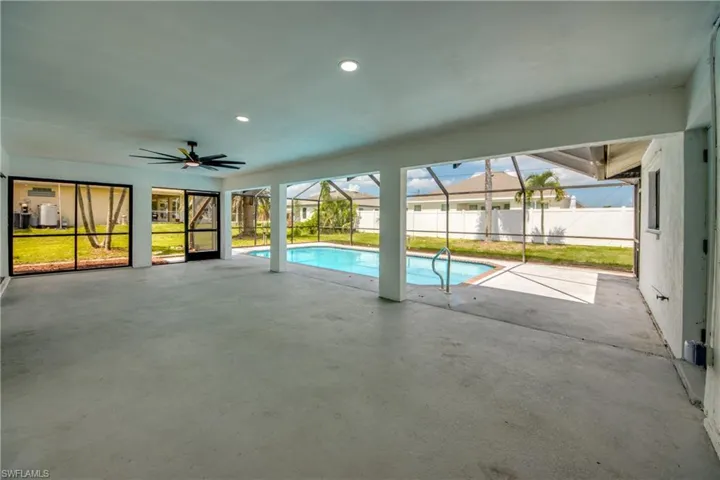 1124 Nw 1st Pl, Cape Coral, Florida 33993