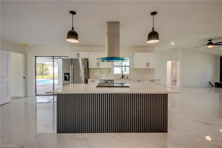1124 Nw 1st Pl, Cape Coral, Florida 33993
