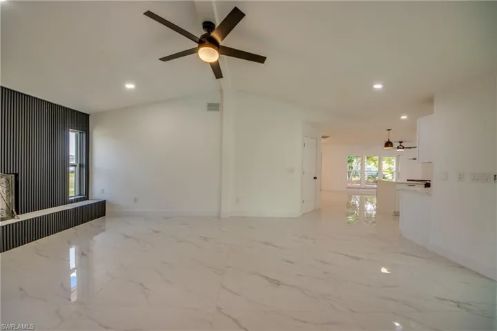 1124 Nw 1st Pl, Cape Coral, Florida 33993