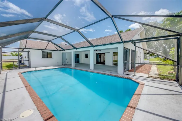 1124 Nw 1st Pl, Cape Coral, Florida 33993
