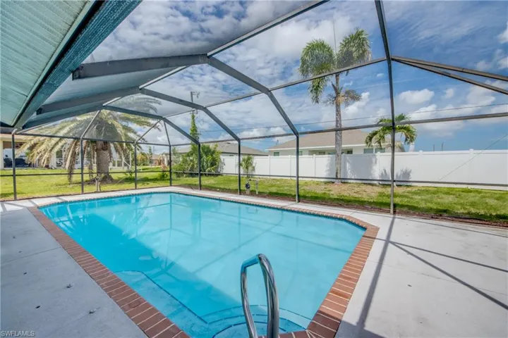 1124 Nw 1st Pl, Cape Coral, Florida 33993