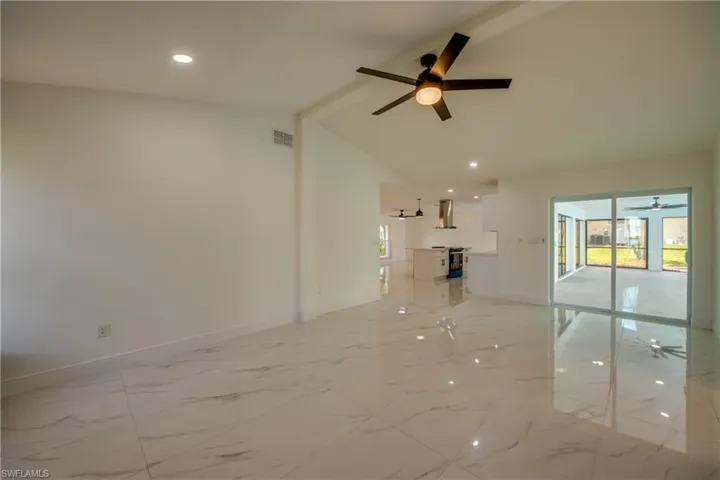 1124 Nw 1st Pl, Cape Coral, Florida 33993
